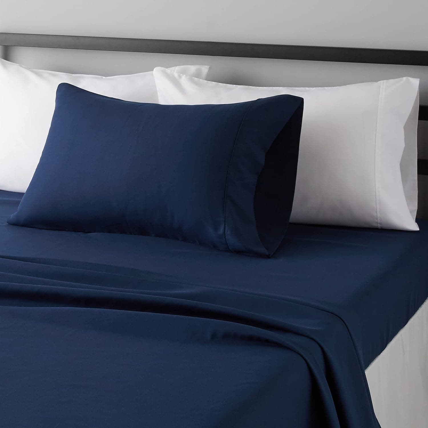 Amazon Basics Lightweight Super Soft Microfiber 3-Piece Twin Sheet Set – Navy Blue